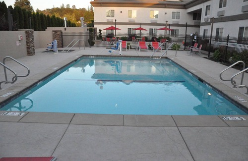Jackson Hotel | Holiday Inn Express Hotel & Suites Jackson by IHG