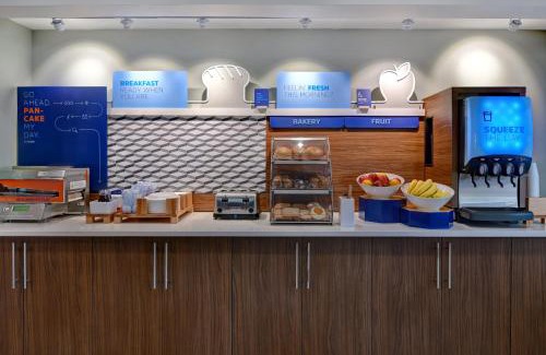 Anderson Hotel | Holiday Inn Express Hotel & Suites Anderson I-85 - HWY 76, Exit 19B by IHG
