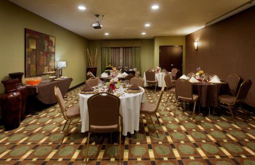 Marble Falls Hotel | Holiday Inn Express Marble Falls by IHG