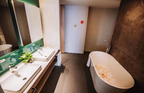 Fenghua Hotel | Holiday Inn Express Ningbo Fenghua by IHG