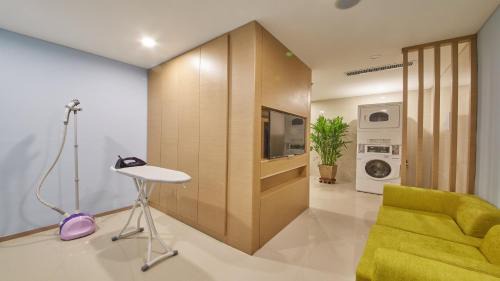Panjin Hotel | Holiday Inn Express Panjin Downtown by IHG