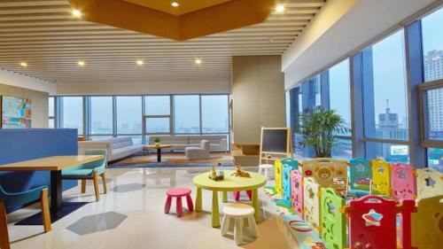Panjin Hotel | Holiday Inn Express Panjin Downtown by IHG