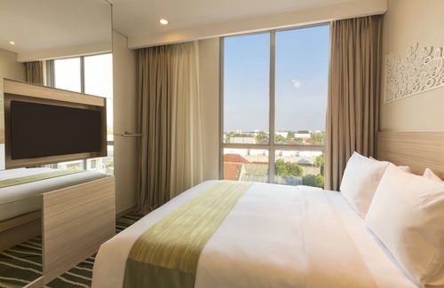 Semarang Hotel | Holiday Inn Express Semarang Simpang Lima by IHG