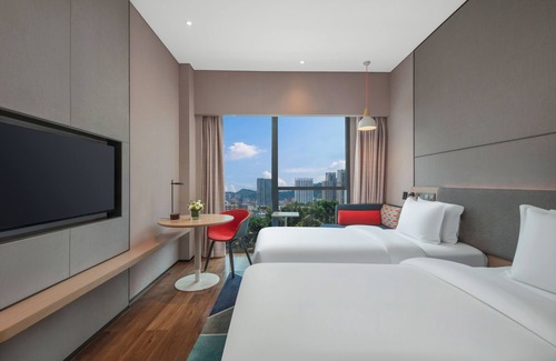 Longhua District Hotel | Holiday Inn Express Shenzhen Longhua by IHG