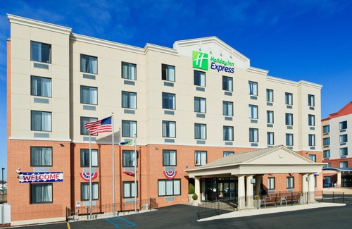 Travis - Chelsea Hotel | Holiday Inn Express Staten Island West, an Ihg Hotel
