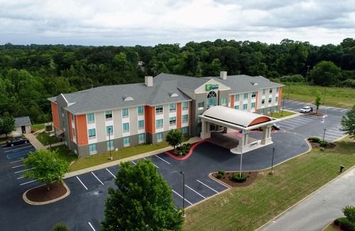 Enterprise Hotel | Holiday Inn Express & Suites Enterprise