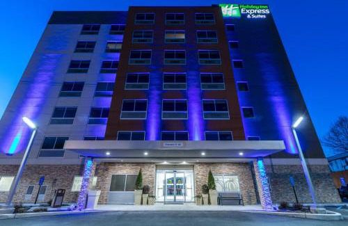 Jersey City Hotel | Holiday Inn Express & Suites Jersey City North - Hoboken by IHG