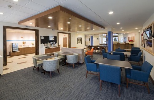 Port Huron Hotel | Holiday Inn Express & Suites Port Huron