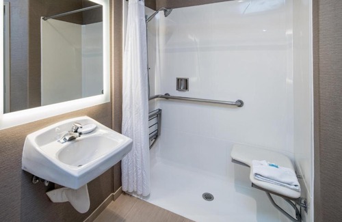 Santa Clara Hotel | Holiday Inn Express & Suites Santa Clara by IHG