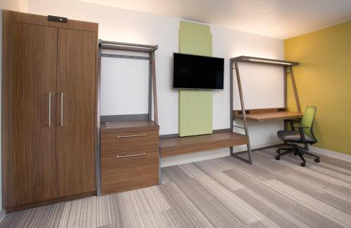 Versailles Hotel | Holiday Inn Express & Suites - Lexington W - Versailles by IHG