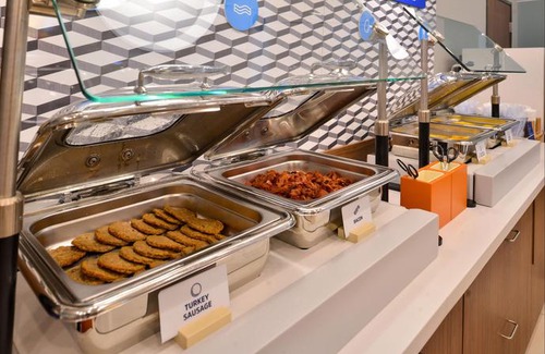 Waterville Hotel | Holiday Inn Express & Suites Waterville North