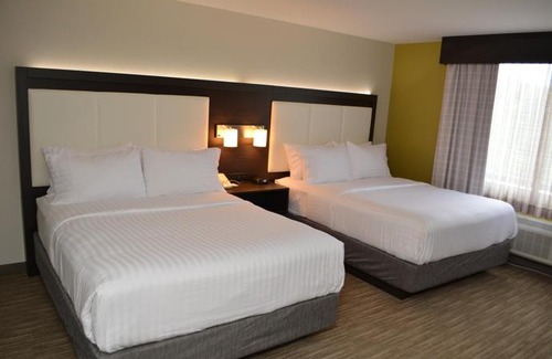 Waterville Hotel | Holiday Inn Express & Suites Waterville North