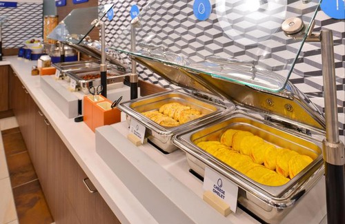 Waterville Hotel | Holiday Inn Express & Suites Waterville North