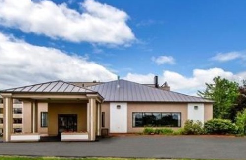 Waterville Hotel | Holiday Inn Express & Suites Waterville - North, an Ihg Hotel