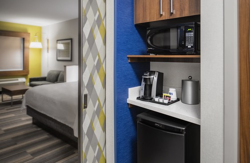 Dilworth Mountain Estates Hotel | Holiday Inn Express & Suites Kelowna - East, an Ihg Hotel
