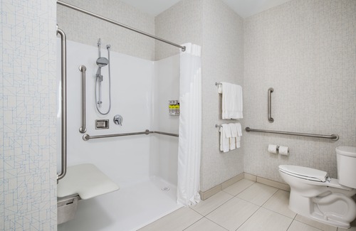 Dilworth Mountain Estates Hotel | Holiday Inn Express & Suites Kelowna - East, an Ihg Hotel