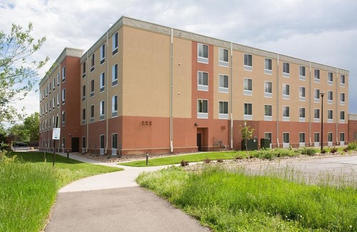 Thornton Hotel | Holiday Inn Express & Suites Denver North - Thornton, an Ihg Hotel