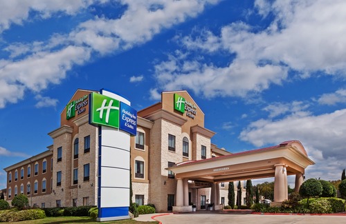 Victoria Hotel | Holiday Inn Express & Suites Victoria, an Ihg Hotel