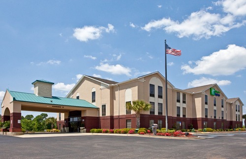 Harold Hotel | Holiday Inn Express & Suites Milton East I-10, an Ihg Hotel