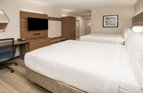 Plano Hotel | Holiday Inn Express & Suites Plano West - Frisco by IHG