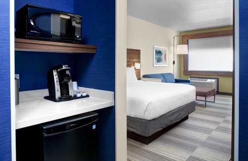 Cypress Hotel | Holiday Inn Express & Suites - Houston NW - Cypress Grand Pky, an Ihg Hotel
