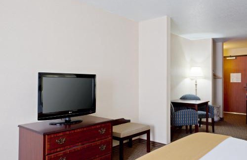 Jackson Hotel | Holiday Inn Express & Suites Jackson by IHG