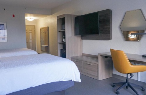 Lakeland Hotel | Holiday Inn Express & Suites Lakeland North I-4 by IHG