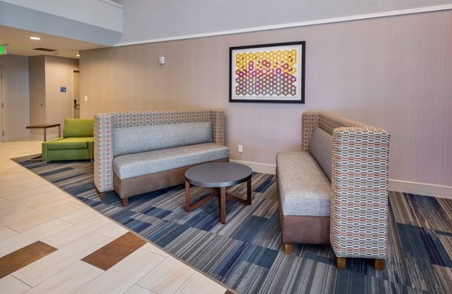 Sunnyvale West Hotel | Holiday Inn Express Sunnyvale - Silicon Valley by IHG