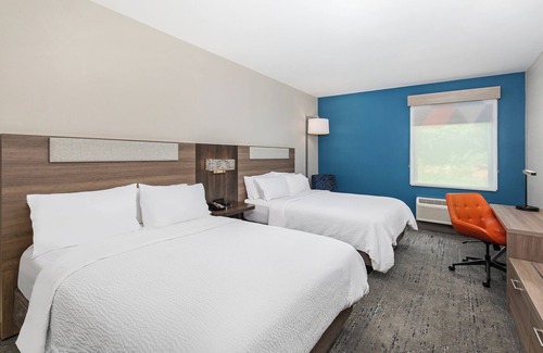 Hurricane Mills Hotel | Holiday Inn Express Hurricane by IHG
