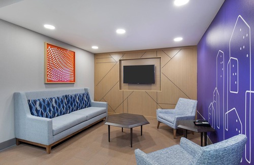Hurricane Mills Hotel | Holiday Inn Express Hurricane by IHG