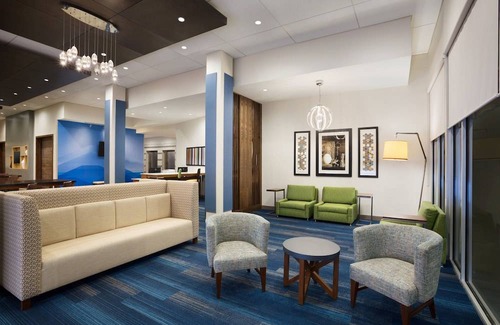 McAllen Hotel | Holiday Inn Express & Suites - McAllen - Medical Center Area, an IHG Hotel