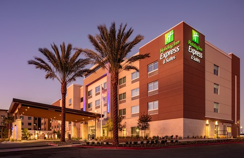 Moreno Valley Hotel | Holiday Inn Express & Suites Moreno Valley - Riverside, an Ihg Hotel
