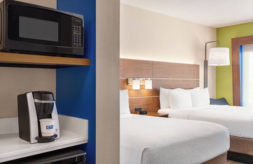 Pflugerville Hotel | Holiday Inn Express & Suites Austin North - Pflugerville by IHG