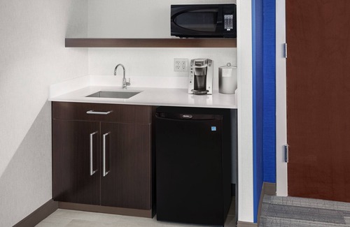 South Portland Hotel | Holiday Inn Express Hotel & Suites South Portland by IHG