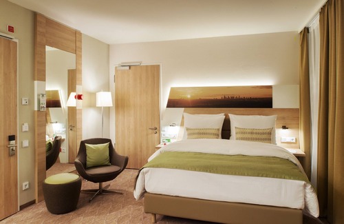 Frankfurt Airport Area Hotel | Holiday Inn Frankfurt Airport by IHG