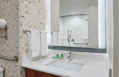 Gulfport Hotel | Holiday Inn - Gulfport-Airport by IHG