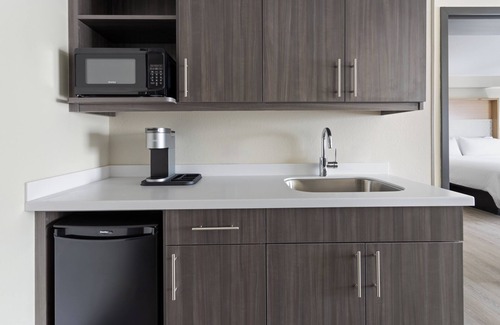 Henrico Hotel | Holiday Inn Hotel and Suites Richmond West End by IHG
