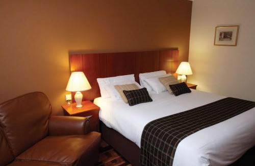 Bardsley Hotel | Holiday Inn - Manchester - Oldham by IHG