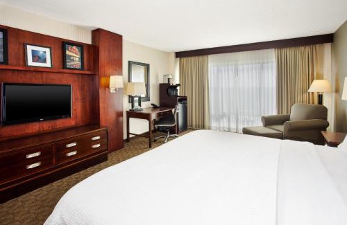 Bowling Green Hotel | Holiday Inn University Plaza-Bowling Green by IHG