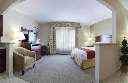 University Park Hotel | Holiday Inn Express Hotel & Suites College Station, an IHG Hotel