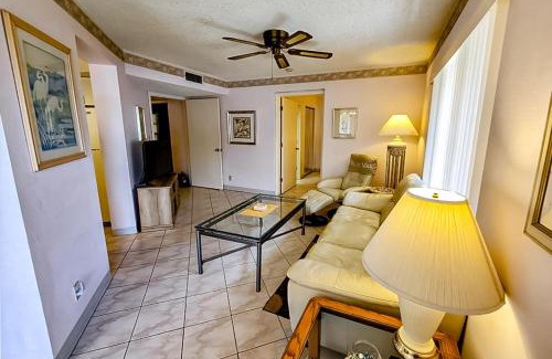 Tierra Verde Apartment | Holiday Island - 65F