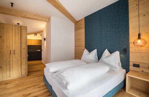 Mareo House | Holiday Apartment "Alnö Alcrep 3" with Mountain View, Shared Heated Pool & Shared Sauna
