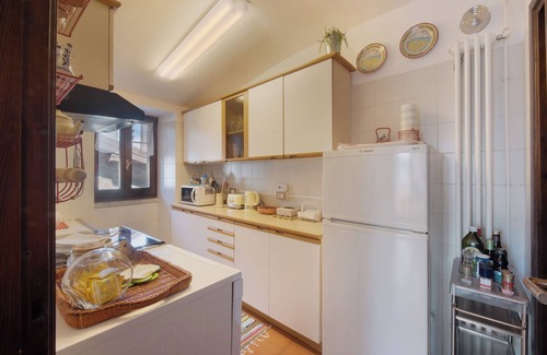 Fiumelatte House | Holiday Home 'La Nostra Casa Di Fiume' with Lake View, Balcony and Wi-Fi
