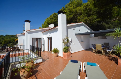 Aiguablava Apartment | Holiday rental apartment with swimming pool in Begur, Aiguablava
