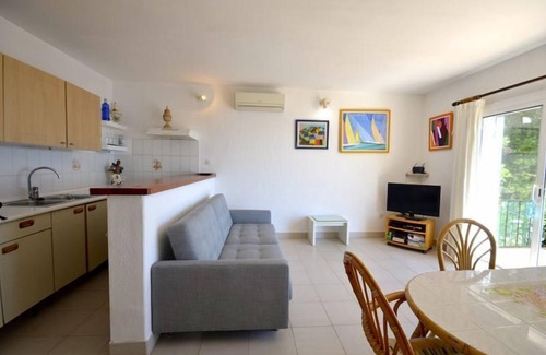Aiguablava Apartment | Holiday rental apartment with swimming pool in Begur, Sa Tuna