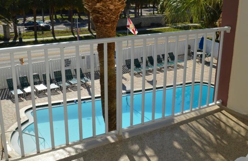 Indian Shores Apartment | Holiday Villas II ON THE BEACH w/Intercoastal View