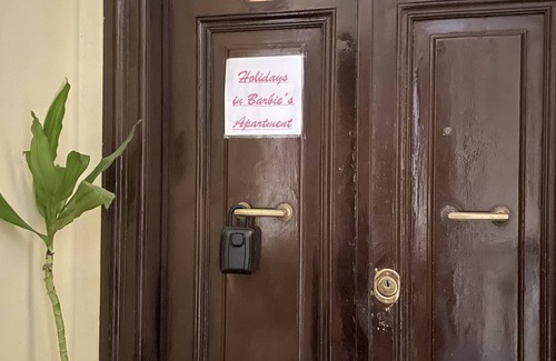 Esquilino Apartment | HOLIDAYS IN BARBIE'S APARTMENT CIN: EN058091C29GI8EM8J