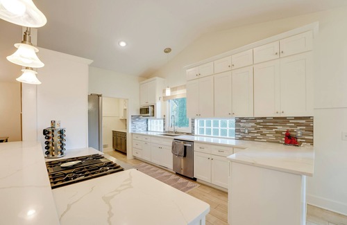Holland House | Holland Home: Walk to the Beach!