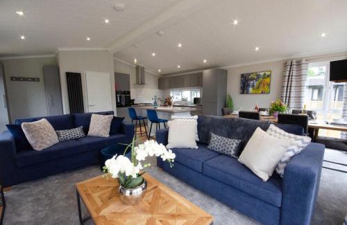 Ryther Cabin | Hollicarrs - Lilypad Lodge
