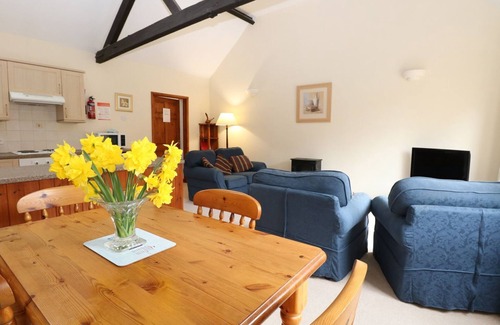 Foxley House | HOLLY BERRY, family friendly, with a garden in Foulsham